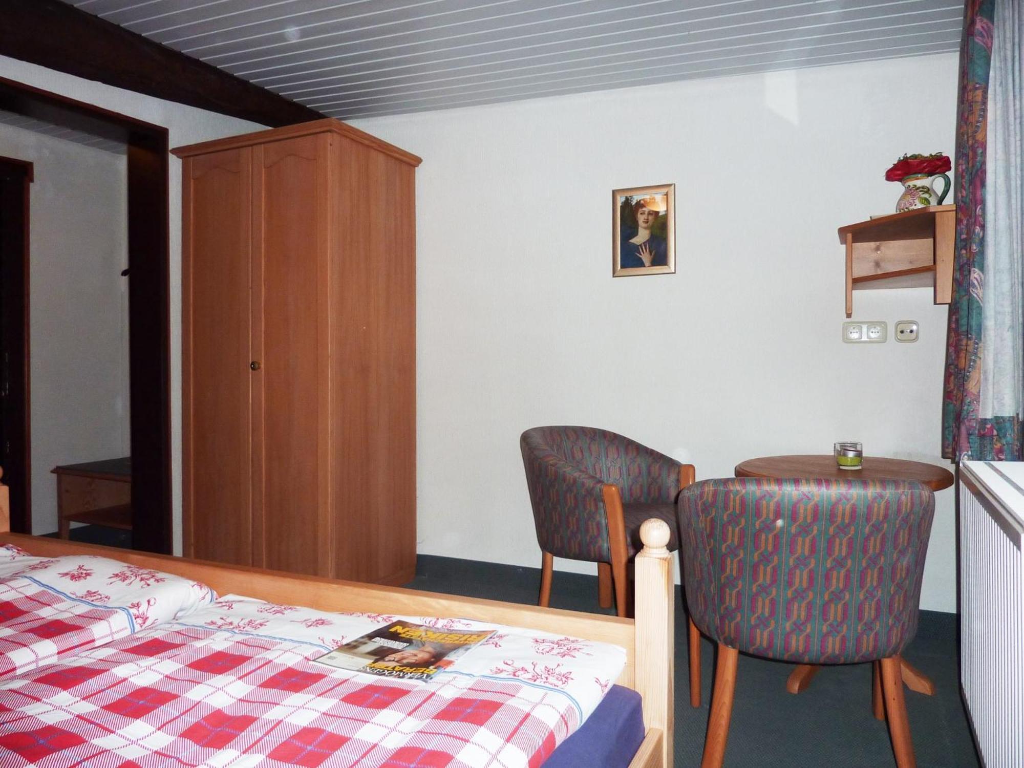 Hof Guttels Waldgasthof Ferienpension Rotemburgo do Fulda Quarto foto