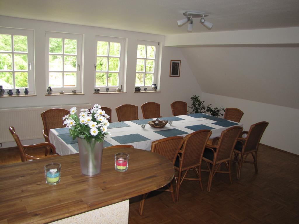 Hof Guttels Waldgasthof Ferienpension Rotemburgo do Fulda Quarto foto
