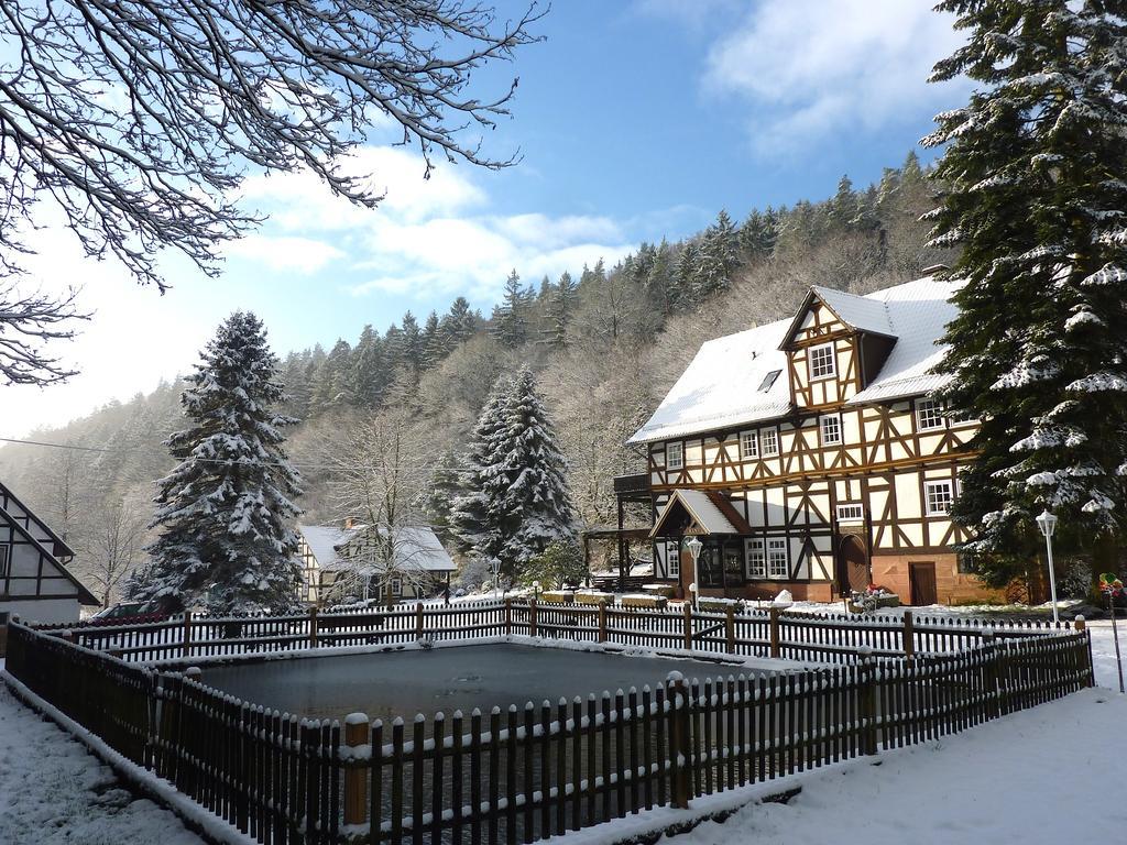 Hof Guttels Waldgasthof Ferienpension Rotemburgo do Fulda Exterior foto