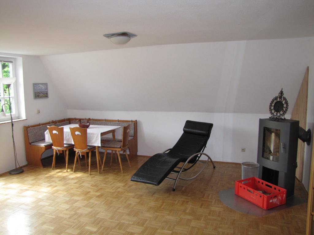 Hof Guttels Waldgasthof Ferienpension Rotemburgo do Fulda Quarto foto