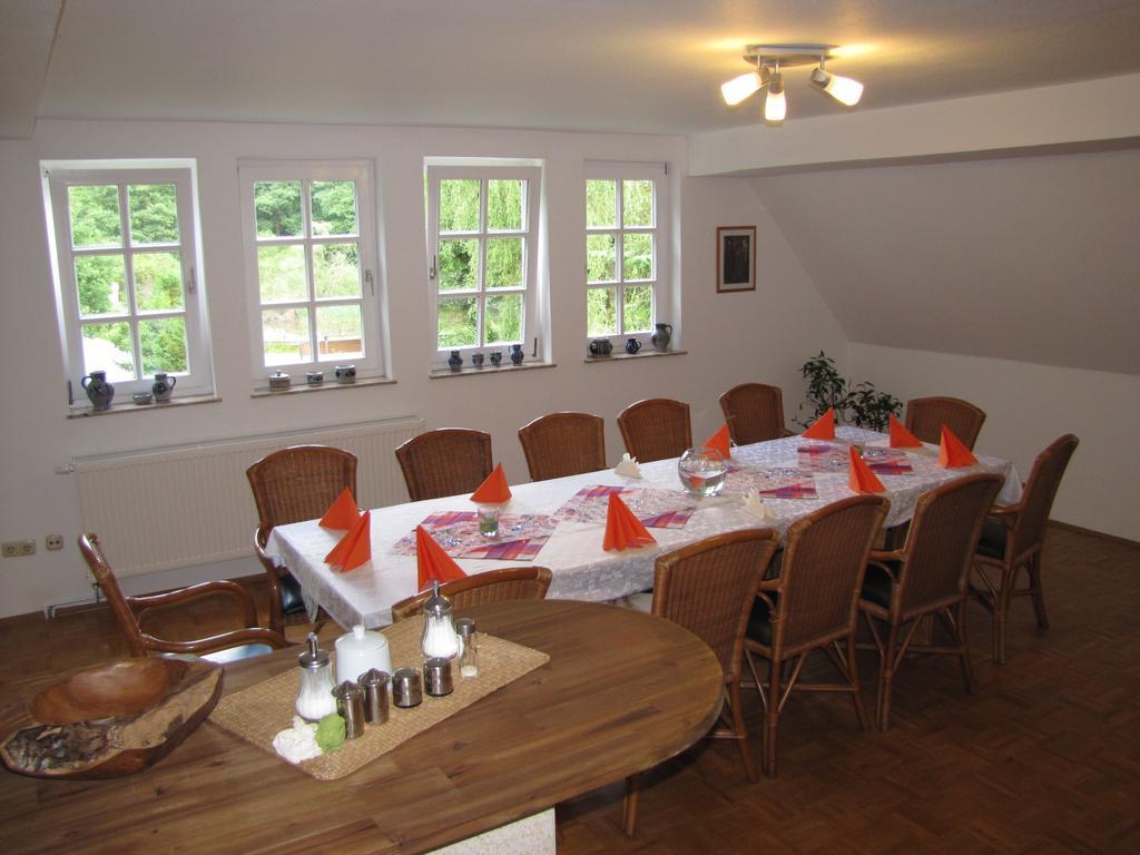 Hof Guttels Waldgasthof Ferienpension Rotemburgo do Fulda Quarto foto