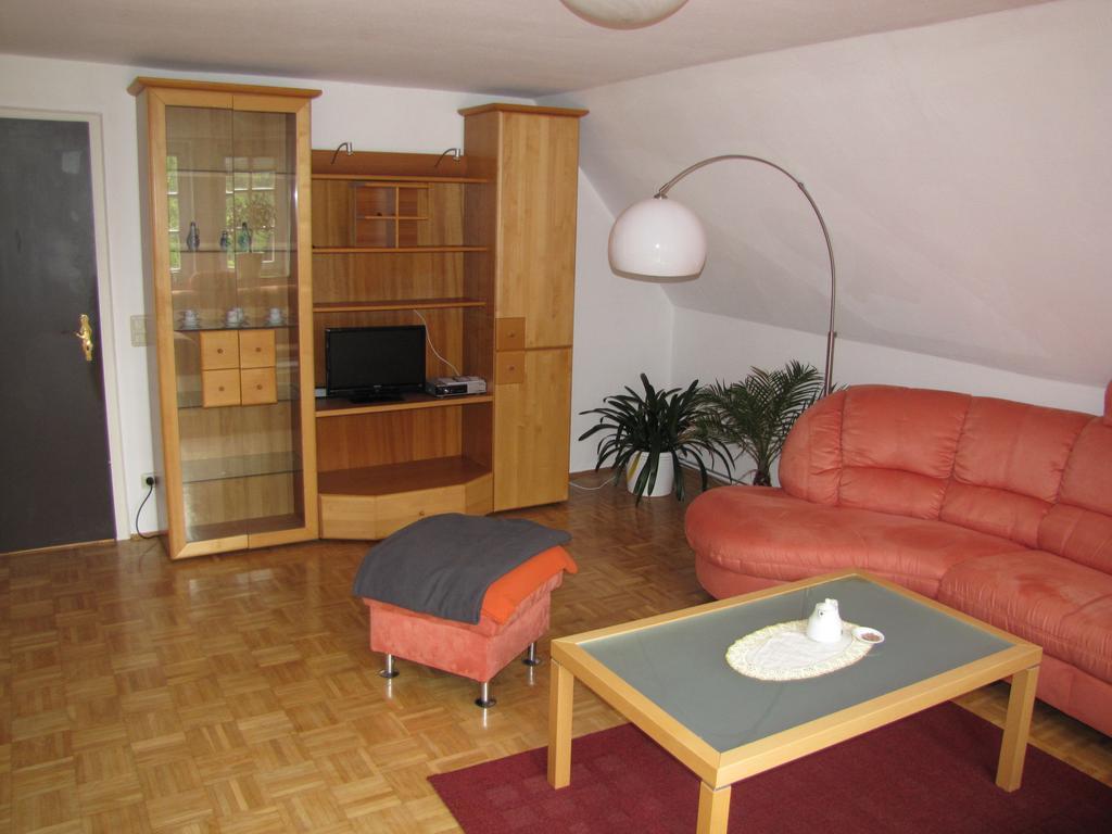 Hof Guttels Waldgasthof Ferienpension Rotemburgo do Fulda Quarto foto