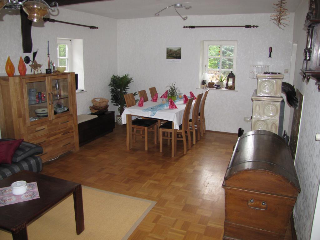 Hof Guttels Waldgasthof Ferienpension Rotemburgo do Fulda Quarto foto