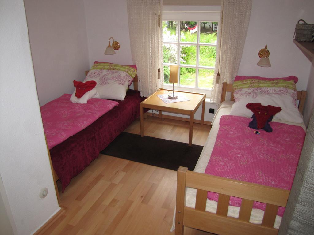 Hof Guttels Waldgasthof Ferienpension Rotemburgo do Fulda Quarto foto